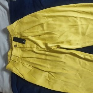 Lulu's yellow slacks